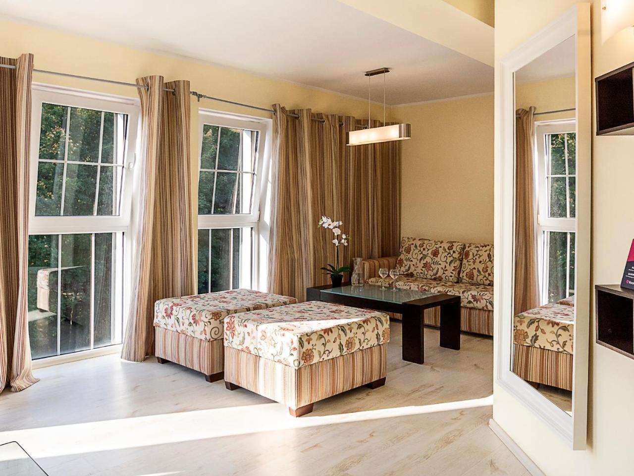 VacationClub - Rezydencja Bursztyn Apartament 31 Swinoujscie Kültér fotó